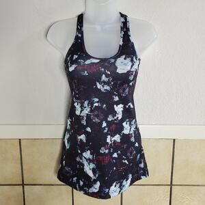 Lululemon abstract colorful racer back tank Size 2 Great Condition